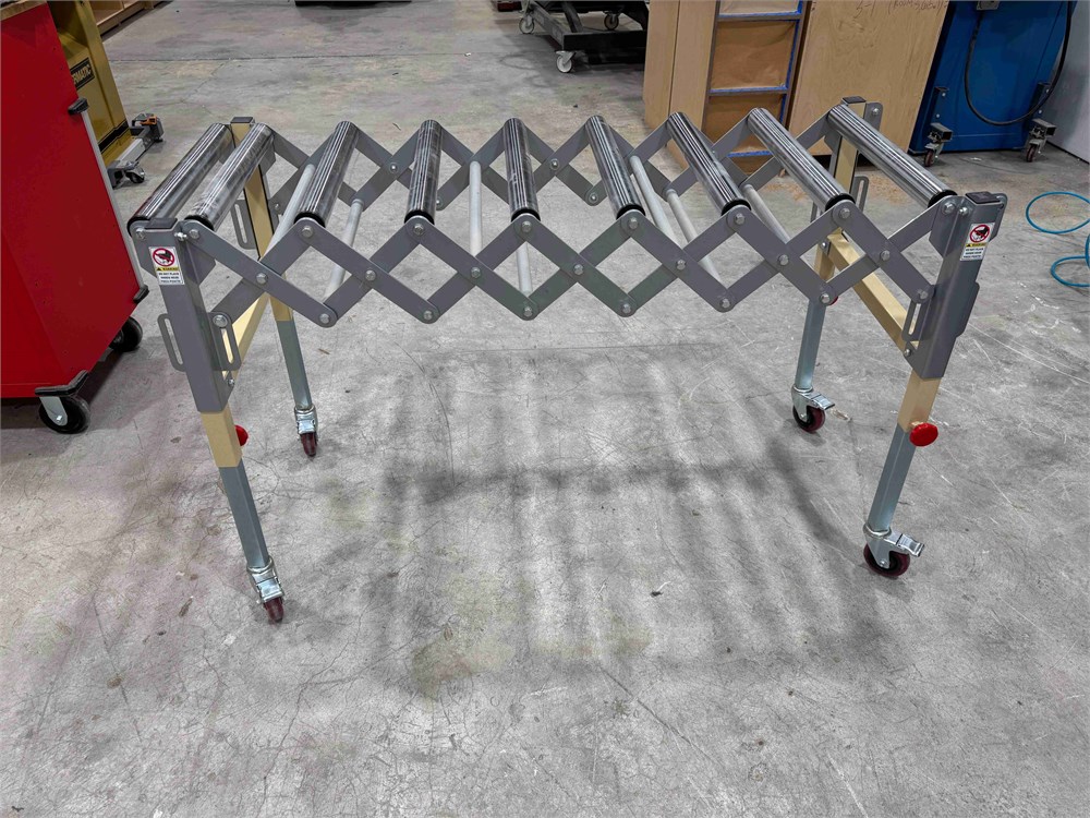 Shop Fox Expandable Roller Conveyor