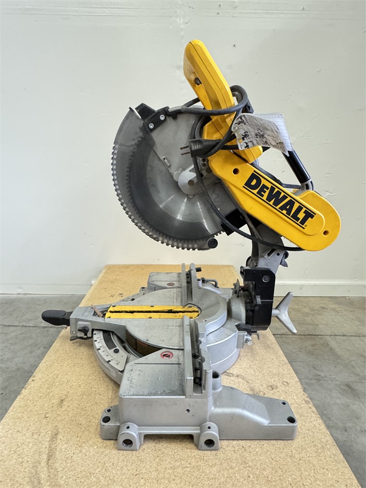 DeWalt "DW716" Miter Saw