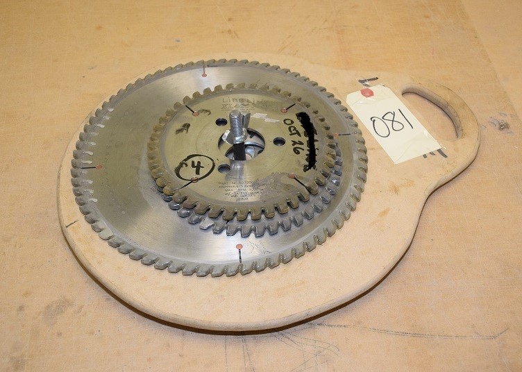 (3) SAW BLADES * 1x12" DIAMETER WITH 50mm BORE & 2x8" WITH 75mm BORE