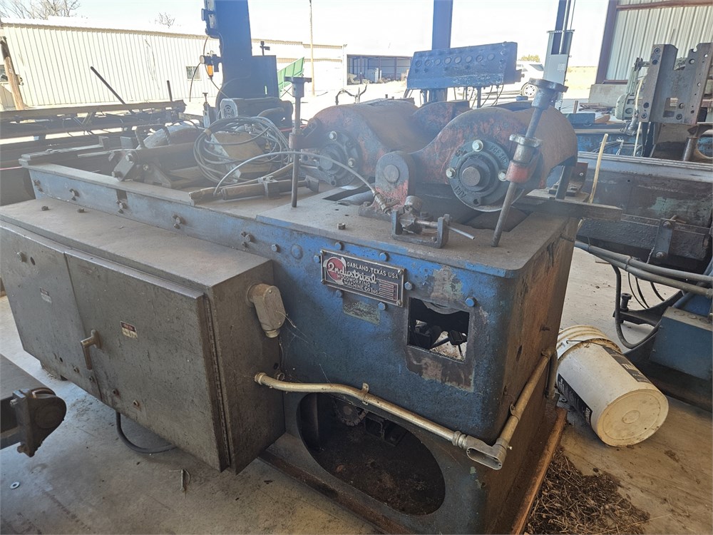 Industrial Woodworking Machine Co. Finger Joint Machine System