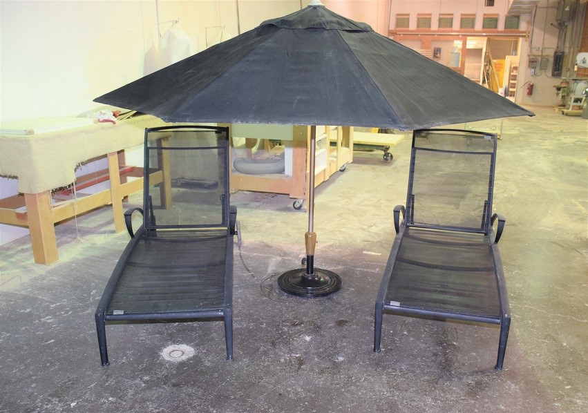 HAUSER PATIO SET * TABLE, (2) CHAIRS, (2) LONG CHAIRS & UMBRELLA
