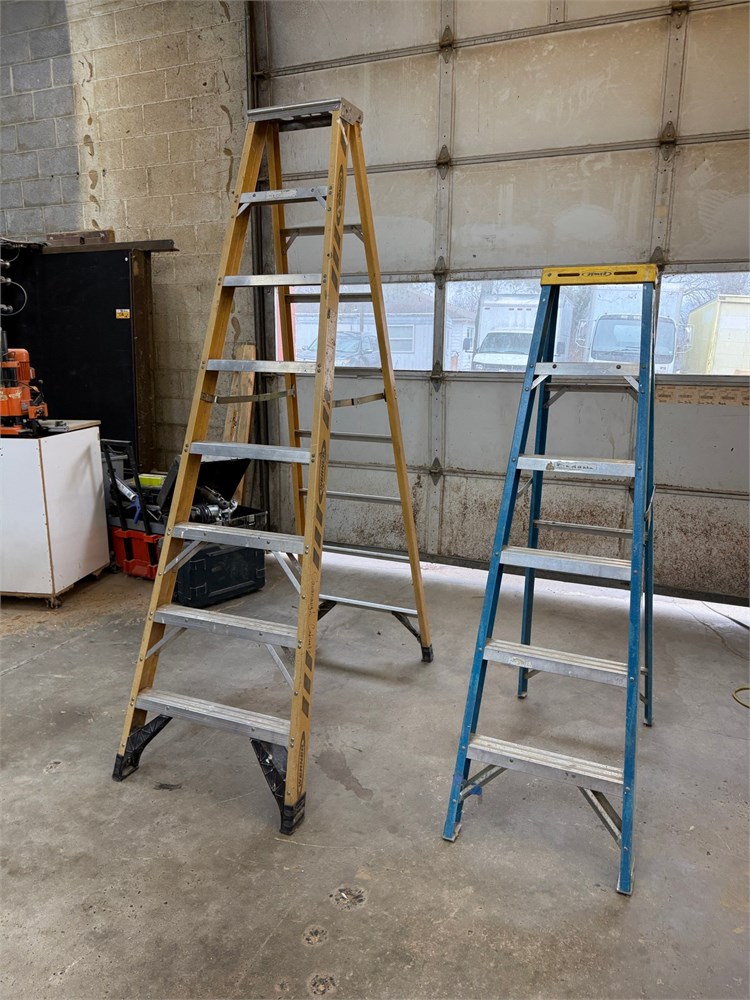 Fiberglass Ladders - (1) 6' & (1) 8'