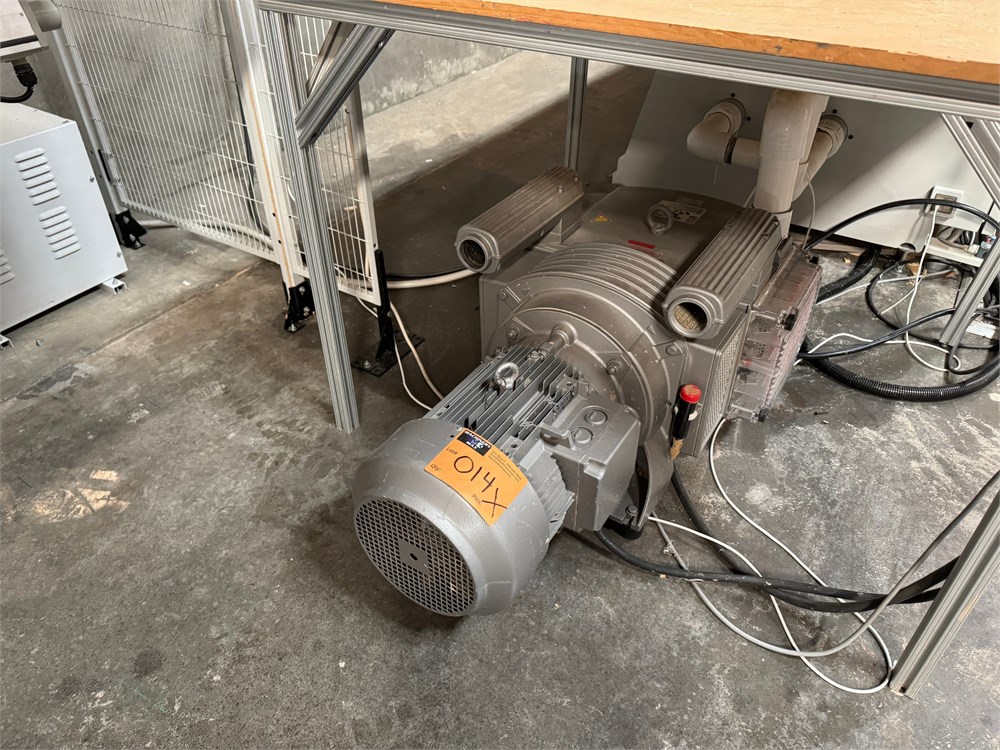 Becker "VTLF 2.250/0-79" Vacuum Pump