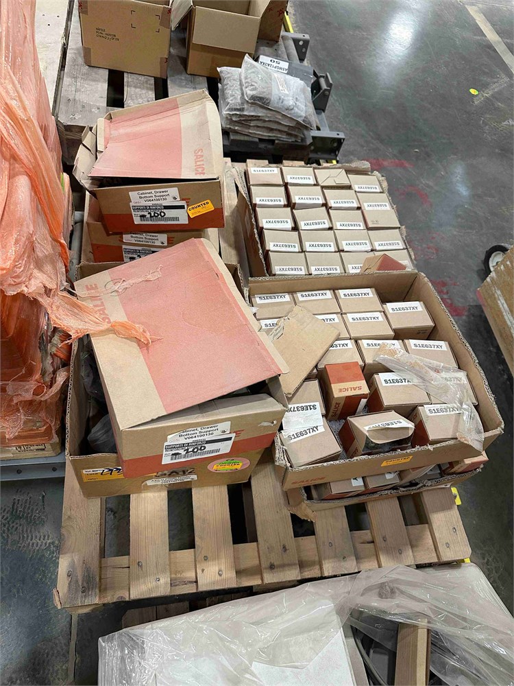 Pallet of Misc Hardware