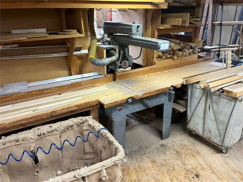 American Machinery Radial Arm Saw