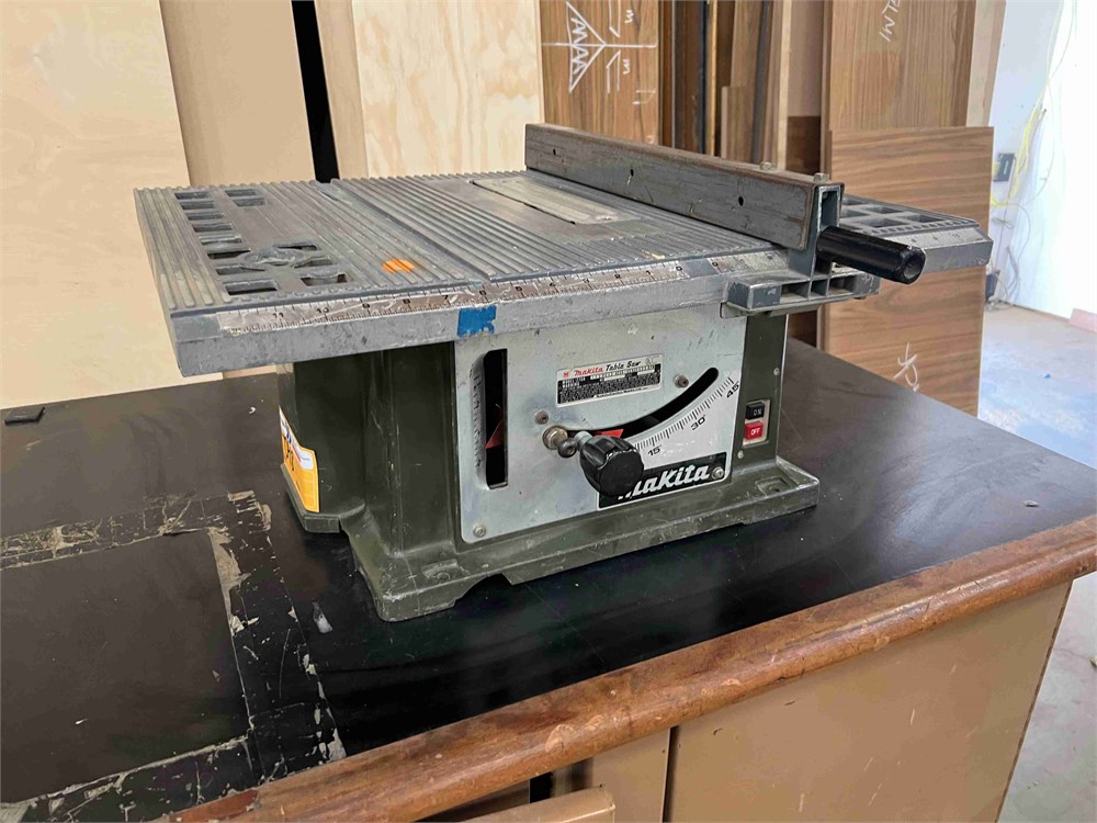Makita "2708" Table Saw
