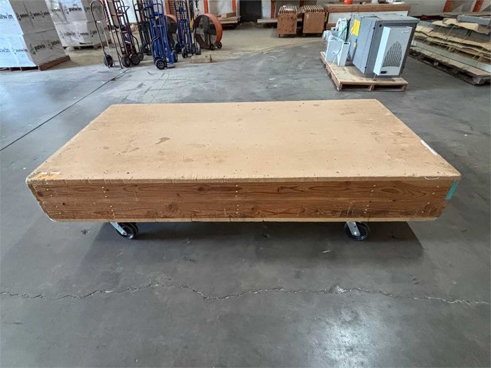 Work Bench w/Casters