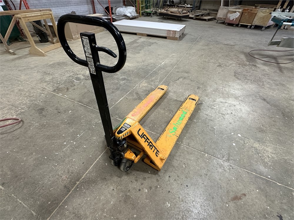 LiftRite Pallet Truck - 5500 lbs