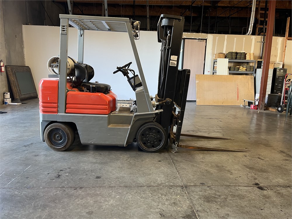 Toyota "5FGC25" Forklift