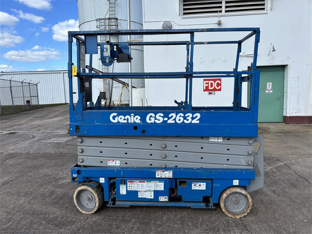 Genie "GS-2632" Scissor Lift