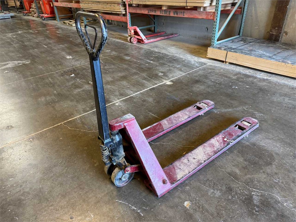 Red Pallet Jack - Not Working