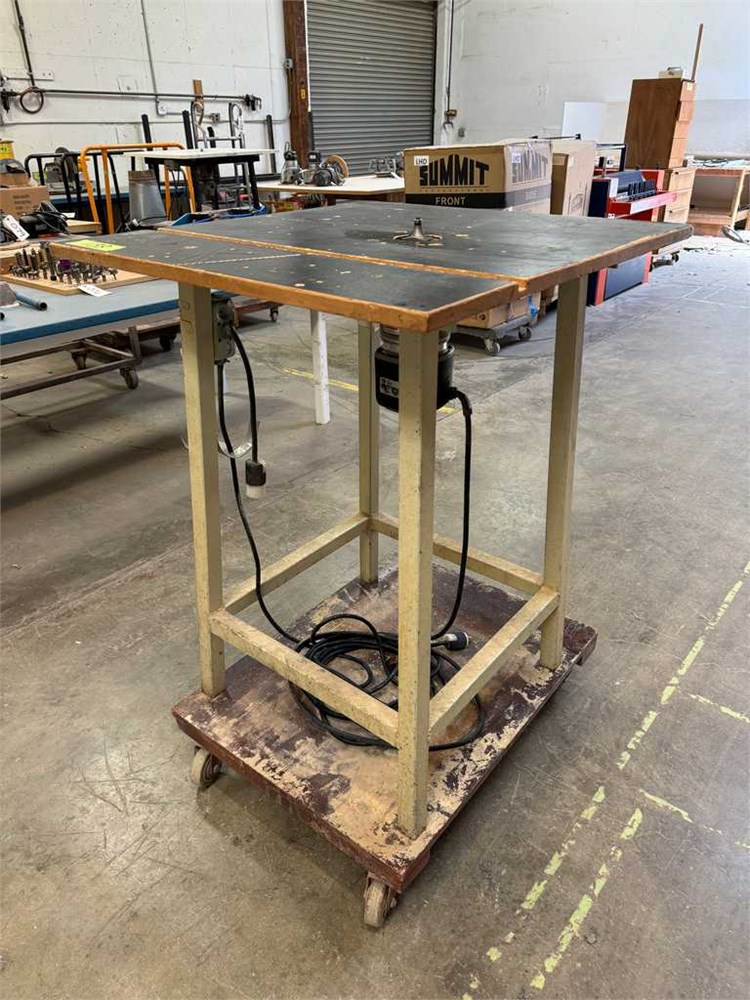 Router Table with Porter Cable Router