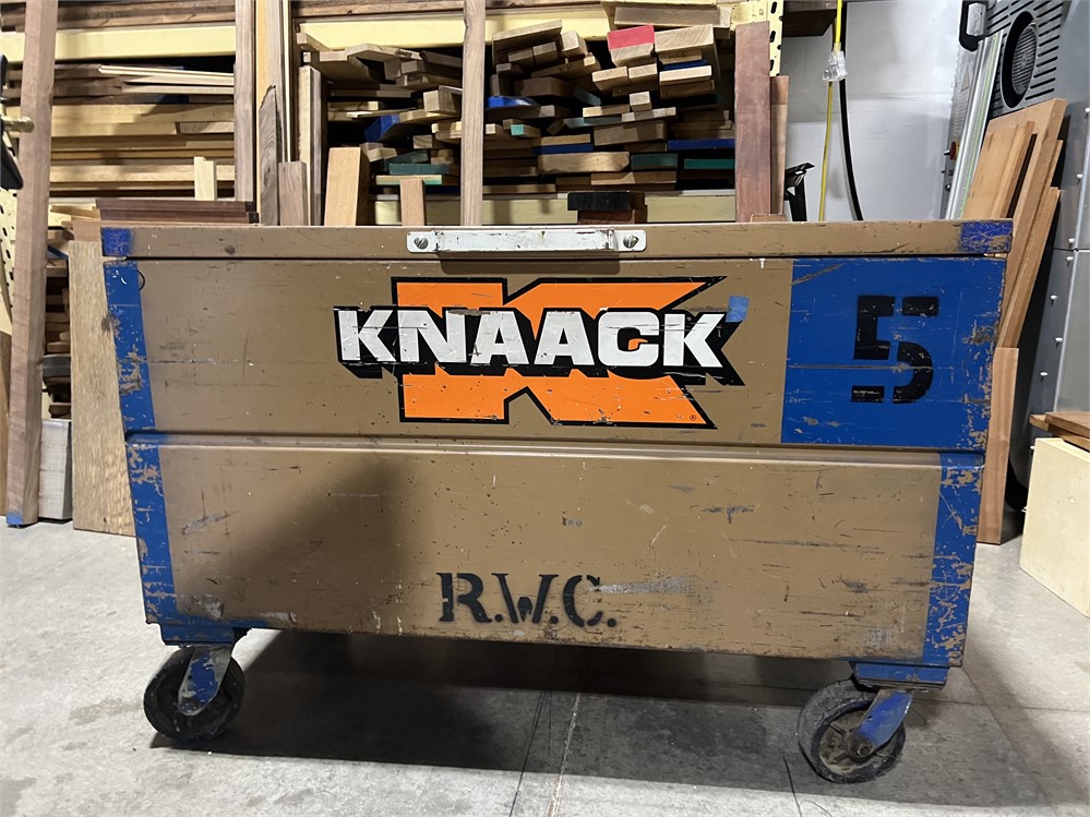 Knaack Rolling Tool Chest