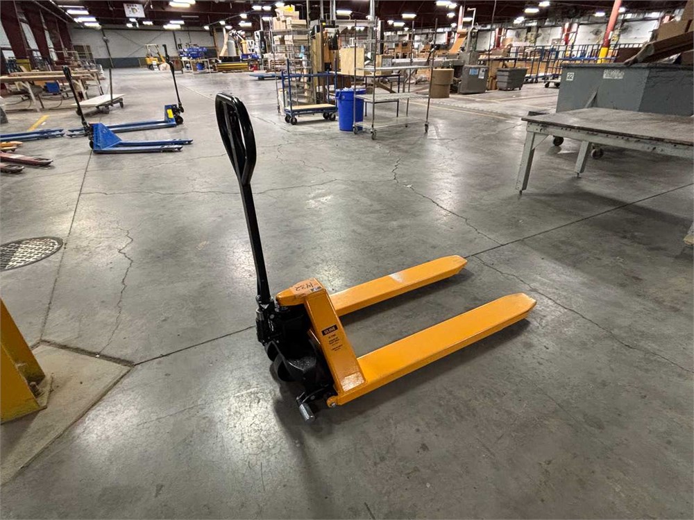 U-Line "H-1785" Pallet Jack