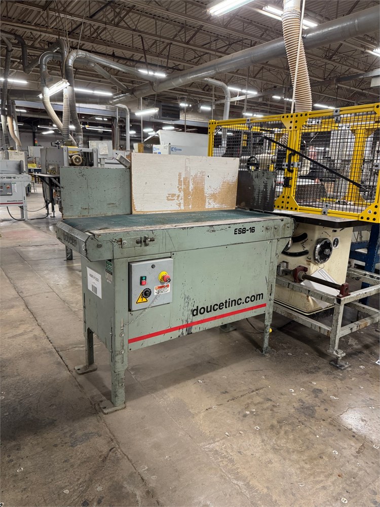 Doucet "ESB-16-D" Infeed Conveyor