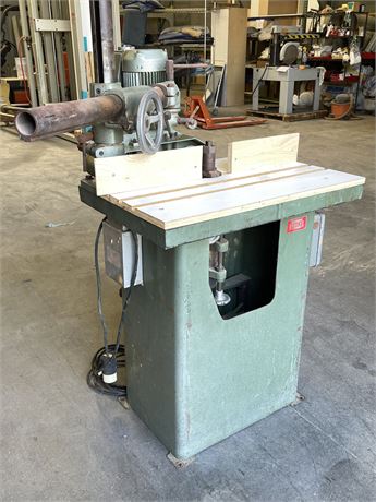 Rodgers "562" Shaper with Holz "1978" Powerfeeder