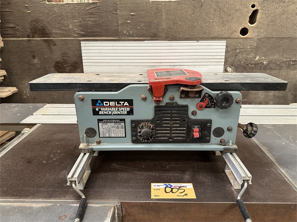 Delta "37-070" Bench Jointer