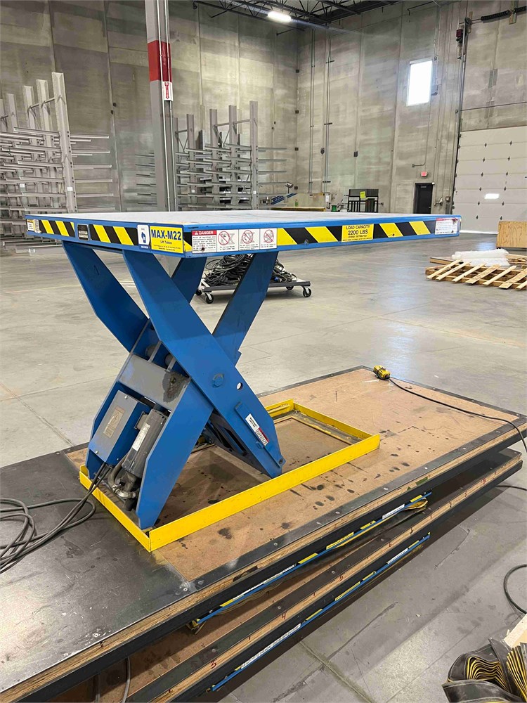 Lift Products "MAX-M22" Lift Table