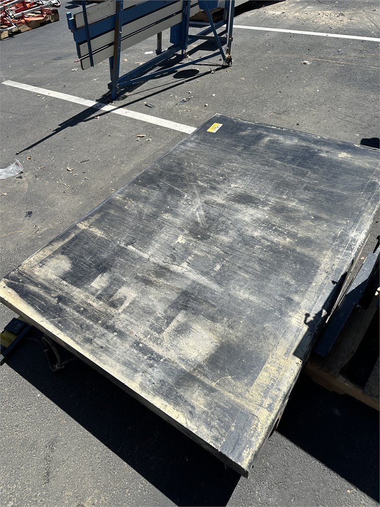 Autoquip Lift Table
