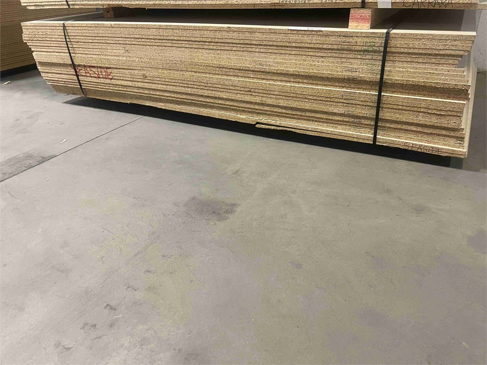 5/8" x 5' x 8' Laminated Particle Board