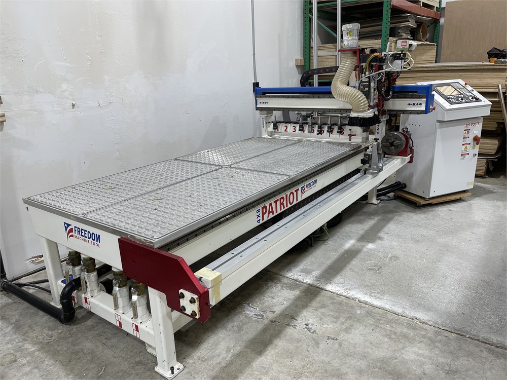 DMS "Freedom F55-4-8-7CLVxxx" CNC Router