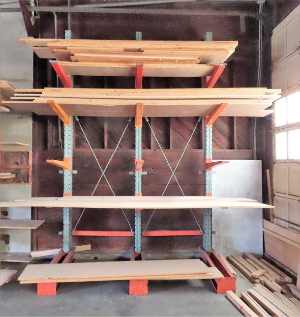 LOT# 032  LUMBER / CANTILEVER RACKING * (1) SECTION 12'H x 94"W x 48"L ARMS