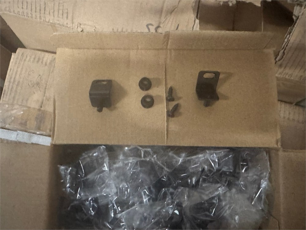 Ameriwood "A62000" Shelf Bracket - (1) Pallet