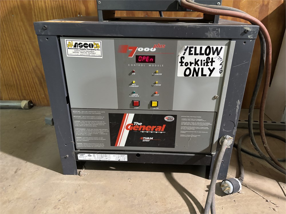 YUASA General "TGW-18-1050" Battery Charger