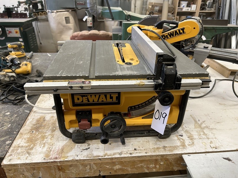 Dewalt "DW745" Table Saw - Toronto, ON