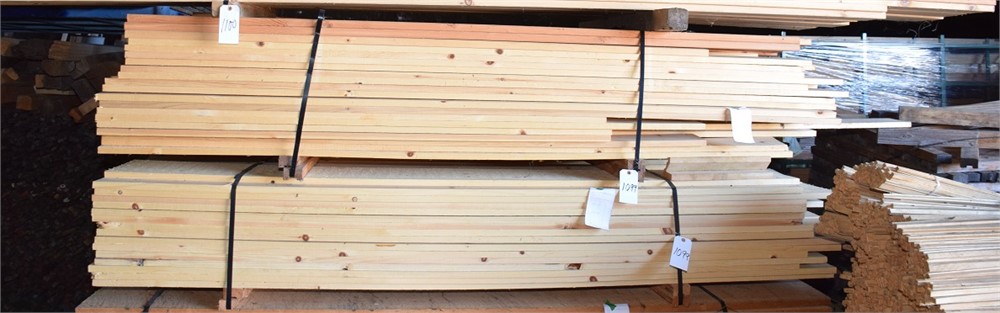 LOT# 1099  PINE 4/4 * 2 LIFTS - SEE PHOTOS FOR DIMENSIONS