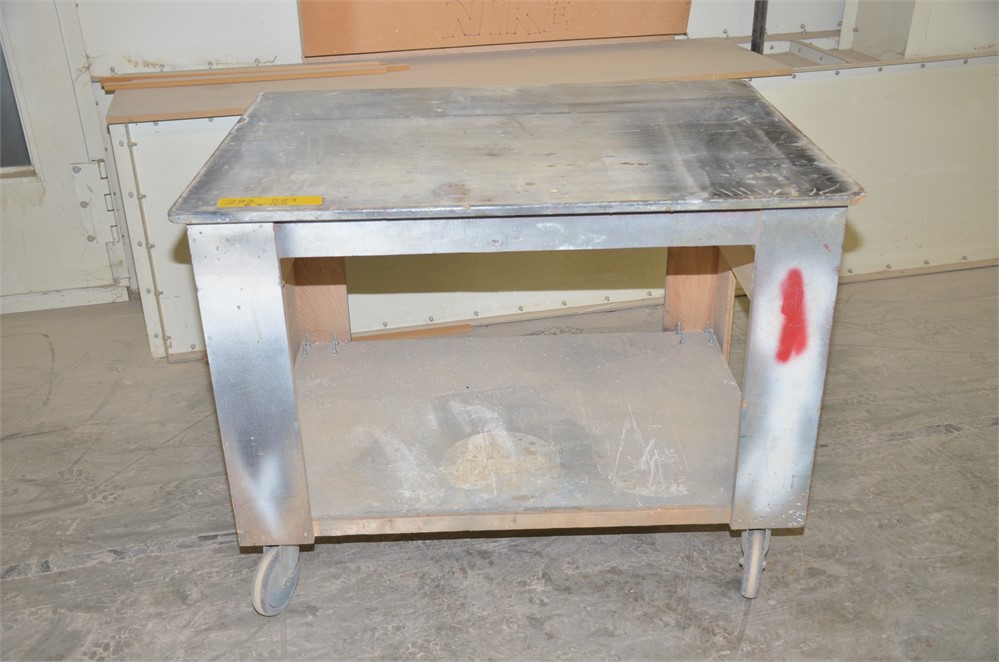 Material cart QTY (6)