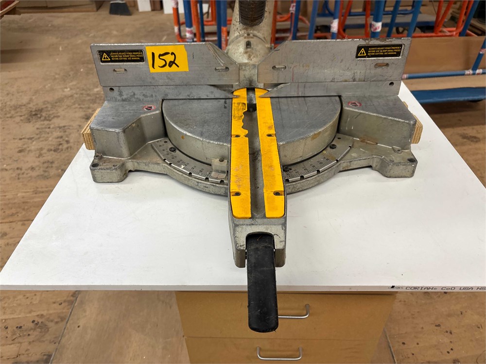 DeWalt DW708 Sliding Compound Miter Saw