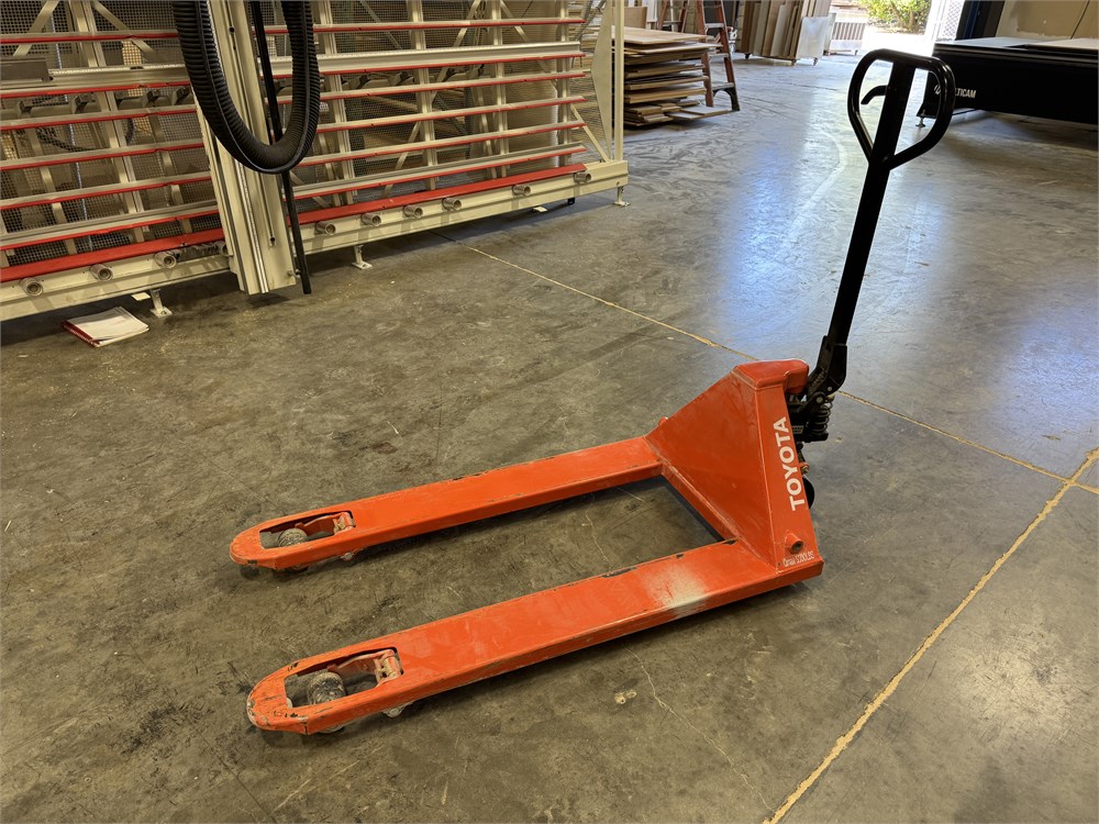 Toyota Pallet Jack