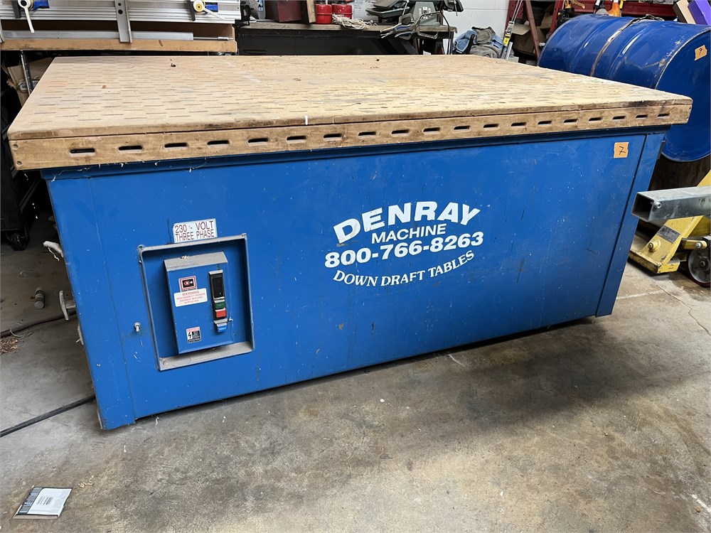 Denray "7200B" Downdraft Table