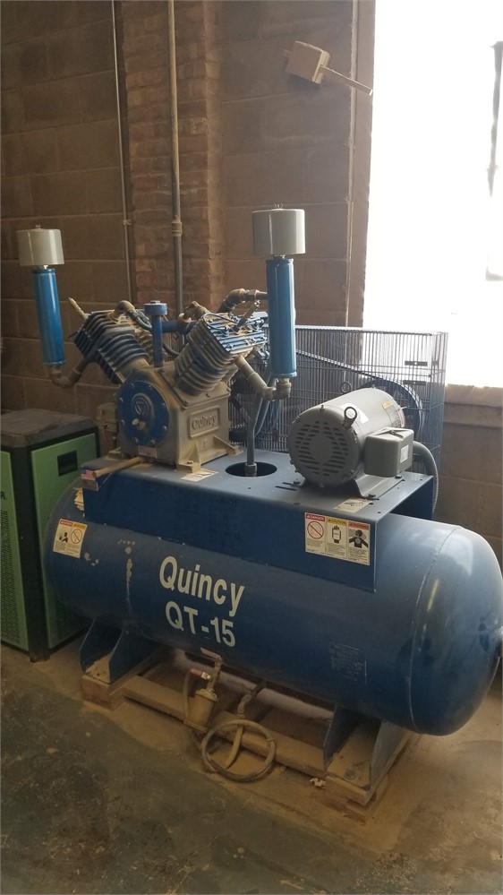 Quincy QT-15 air compressor