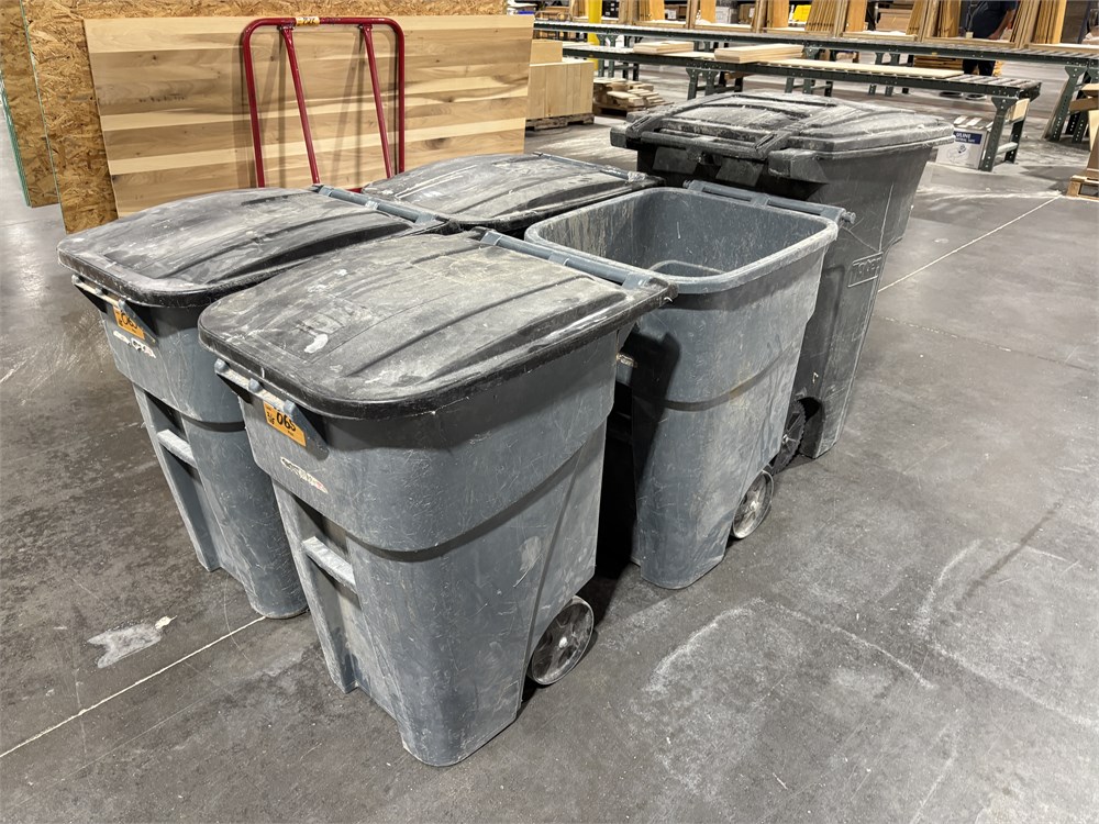 Trash Cans (Qty 5)