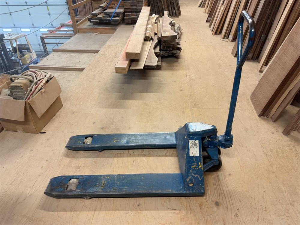 Multiton "S2742" Pallet Jack