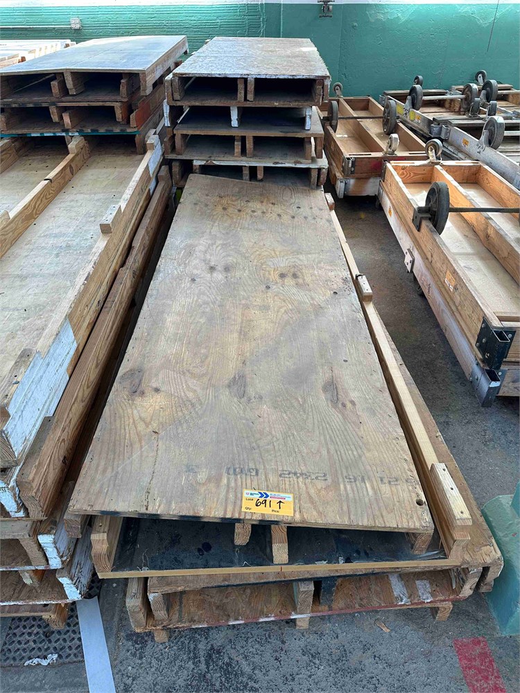 Large Wood Pallet qty. (12)