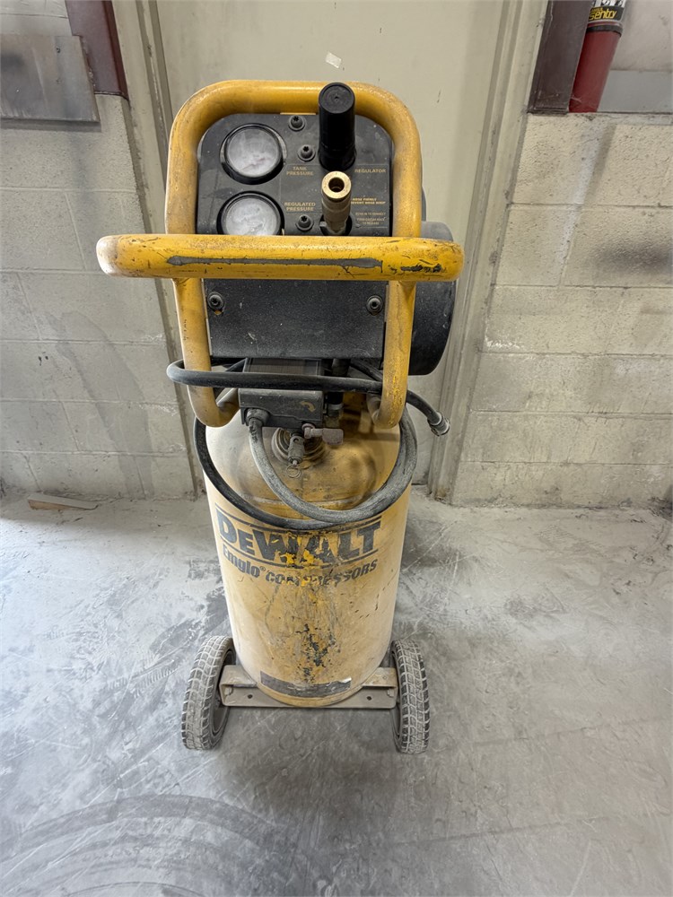 DeWalt 15-Gal Air Compressor