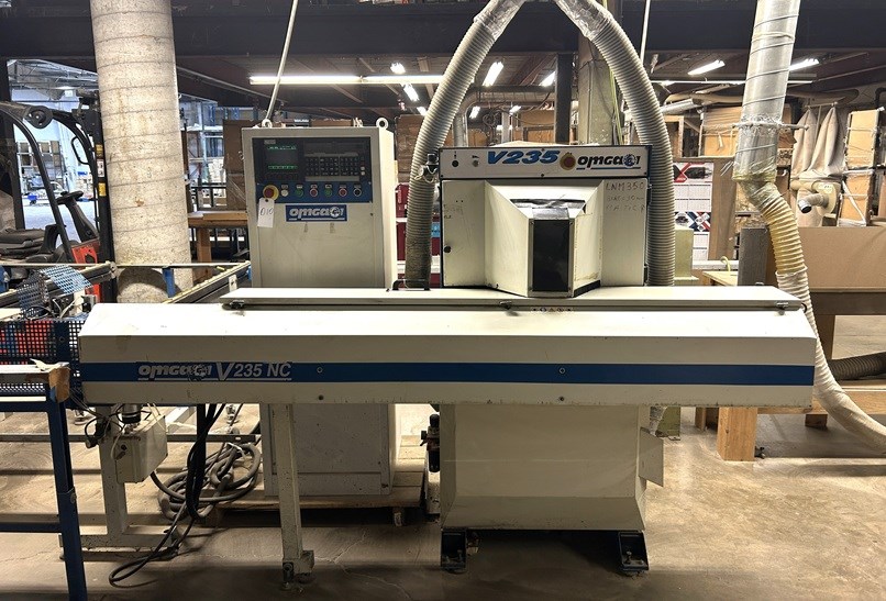 Omga "V235 NC US" Double Mitre Saw and Loader