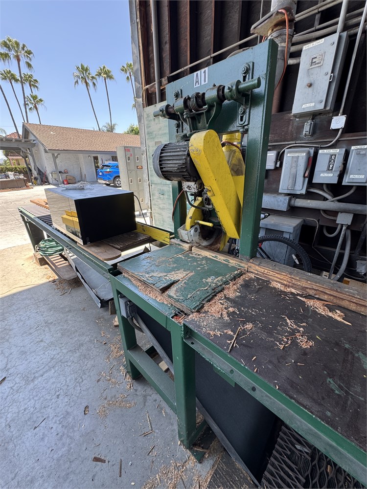 Swing Arm Saw