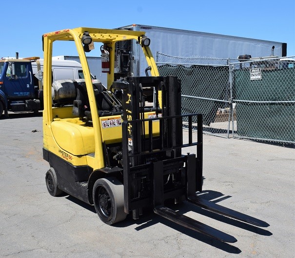 HYSTER S50FT FORKLIFT * 5000 LB x 82"H CAPACITY, SIDESHIFTER
