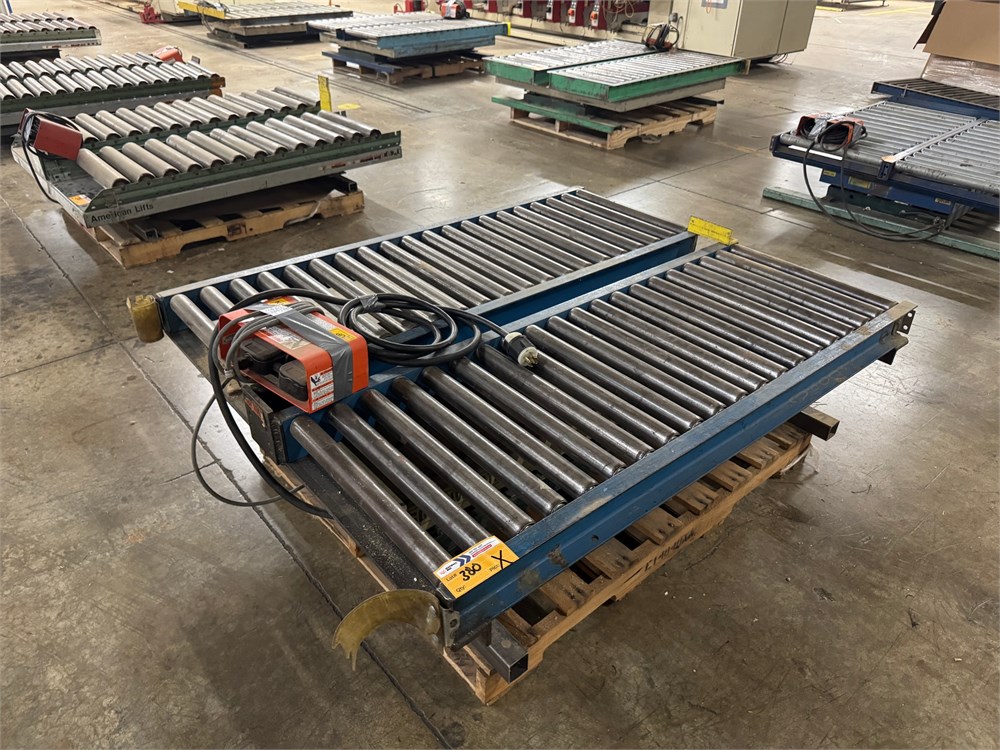 Lift Table with Conveyor