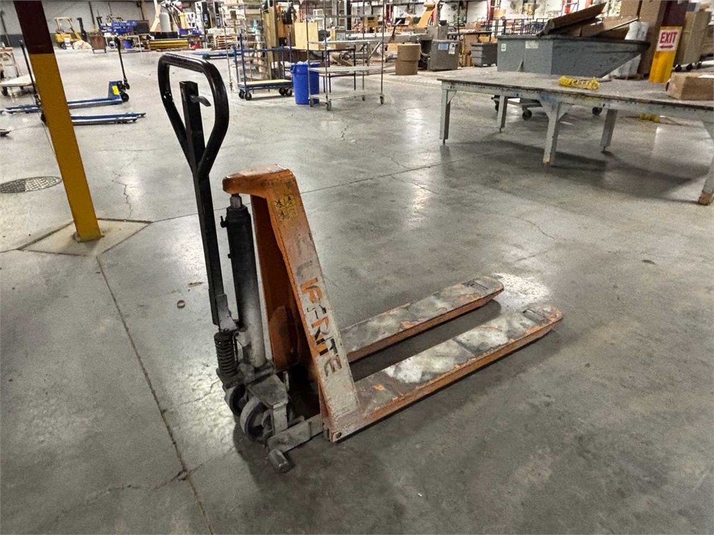 Lift-Rite "RG30M" Pallet Jack