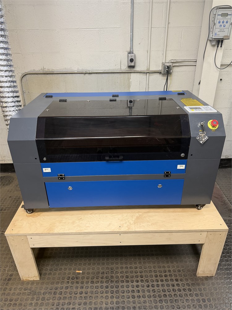 Laser Engraving/Cutting Machine