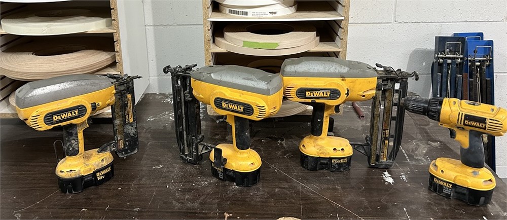 (4) Dewalt Power Tools c/w (2) Battery chargers   - Collingwood, ON