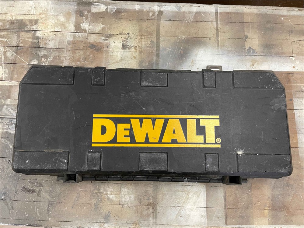 DeWalt "DW304P" Reciprocating Saw with Case