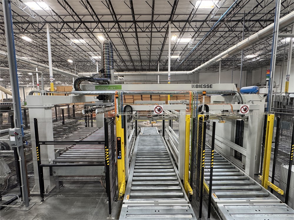 Biesse "Winner W1" Vacuum Loader and Conveyor