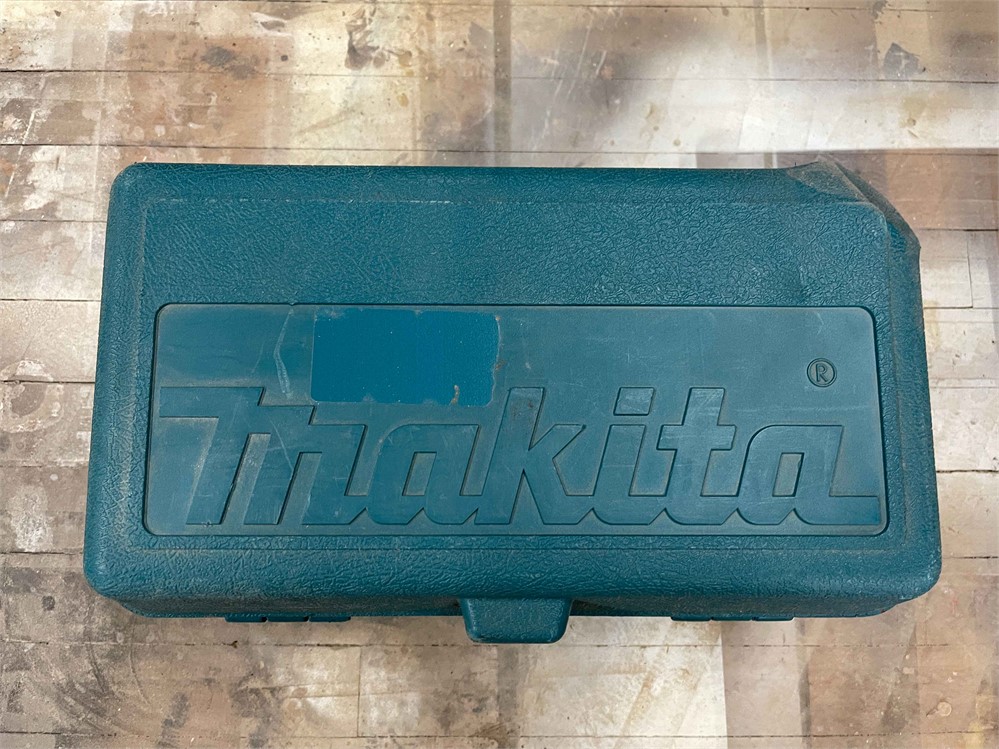 Makita "N1900B" Electric Planer with Case