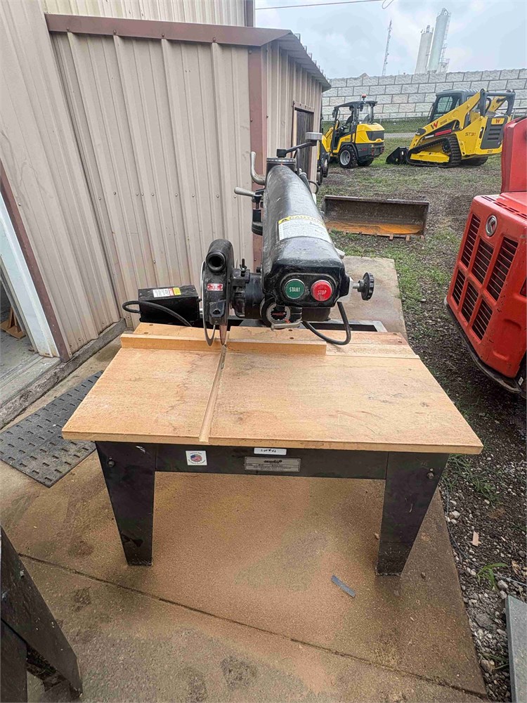 DeWalt "3546" Radial Arm Saw
